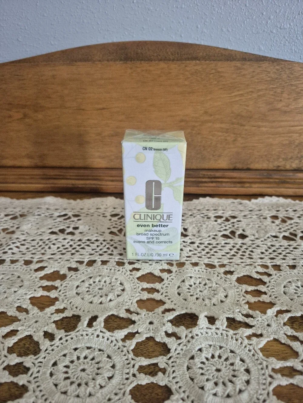 Clinique Even Better Broad Spectrum SPF 15 Evens And Corrects CN 02 Breeze